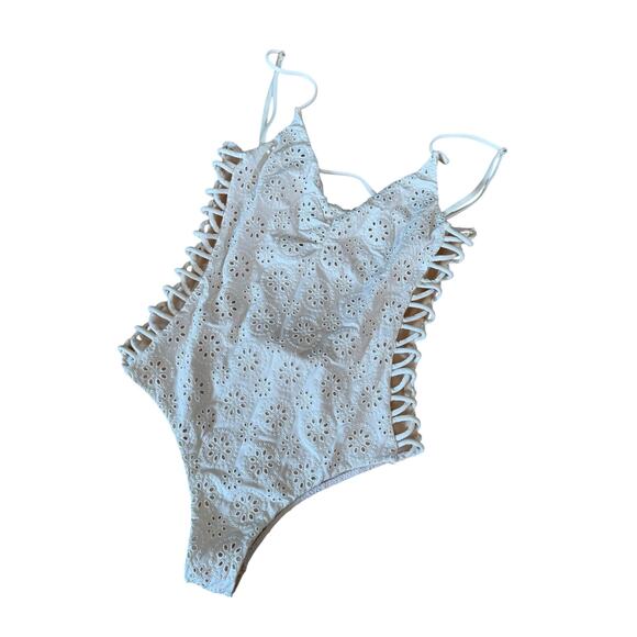 Amuse Society white side lace up one piece swimsuit - Picture 2 of 8